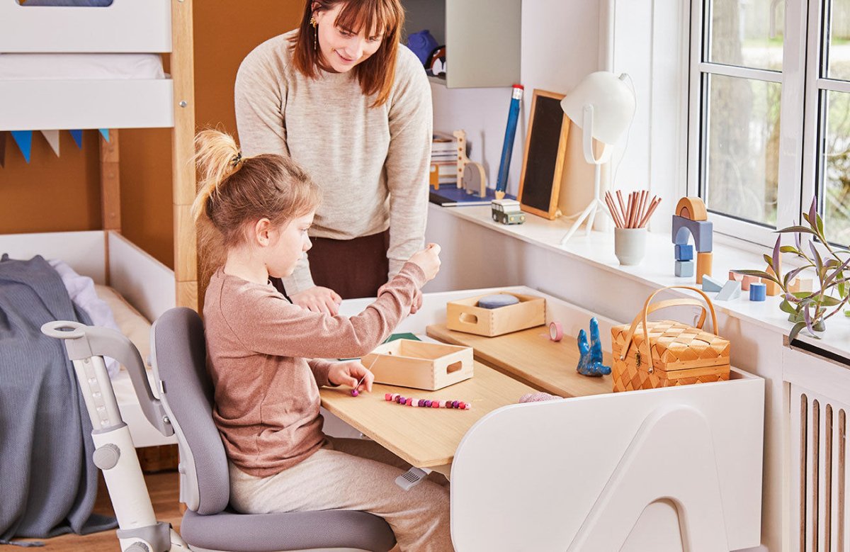 FLEXA - Bureau Évolutif Woody NOR Chêne - Blanc - Les Petits