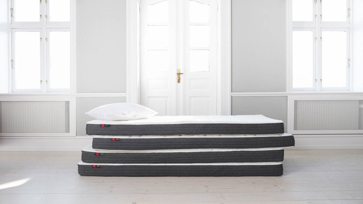 FLEXA-Matelas Flexa En Mousse Avec Housse En Coton Blanc-Les Petits